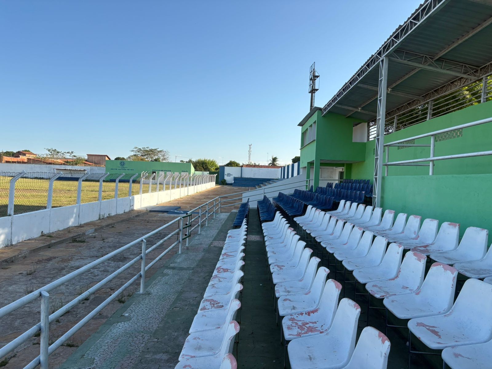 Estádio Deusdeth de Melo passa por vistoria antes da Piauiense Série B; veja situação dos laudos