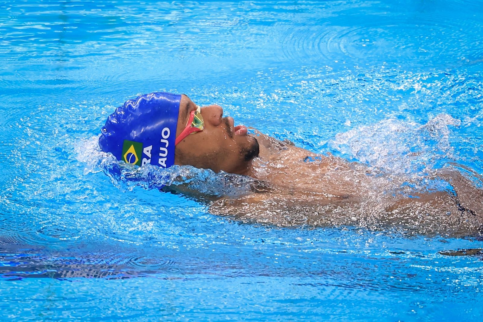 Gabrielzinho avança à final dos 50m costas do Mundial Paralímpico de Natação