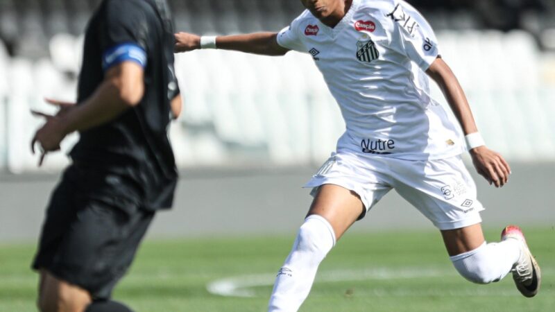 Com Robinho Jr. e JP Chermont em campo, Santos vence Corinthians e avança no Paulistão sub-20