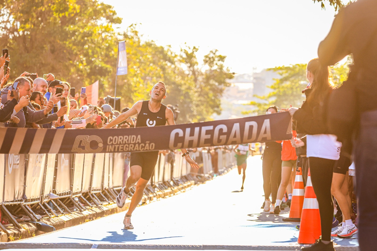 Com mesma idade da Integração, campeão dos 5 km comemora e mira próximo desafio
