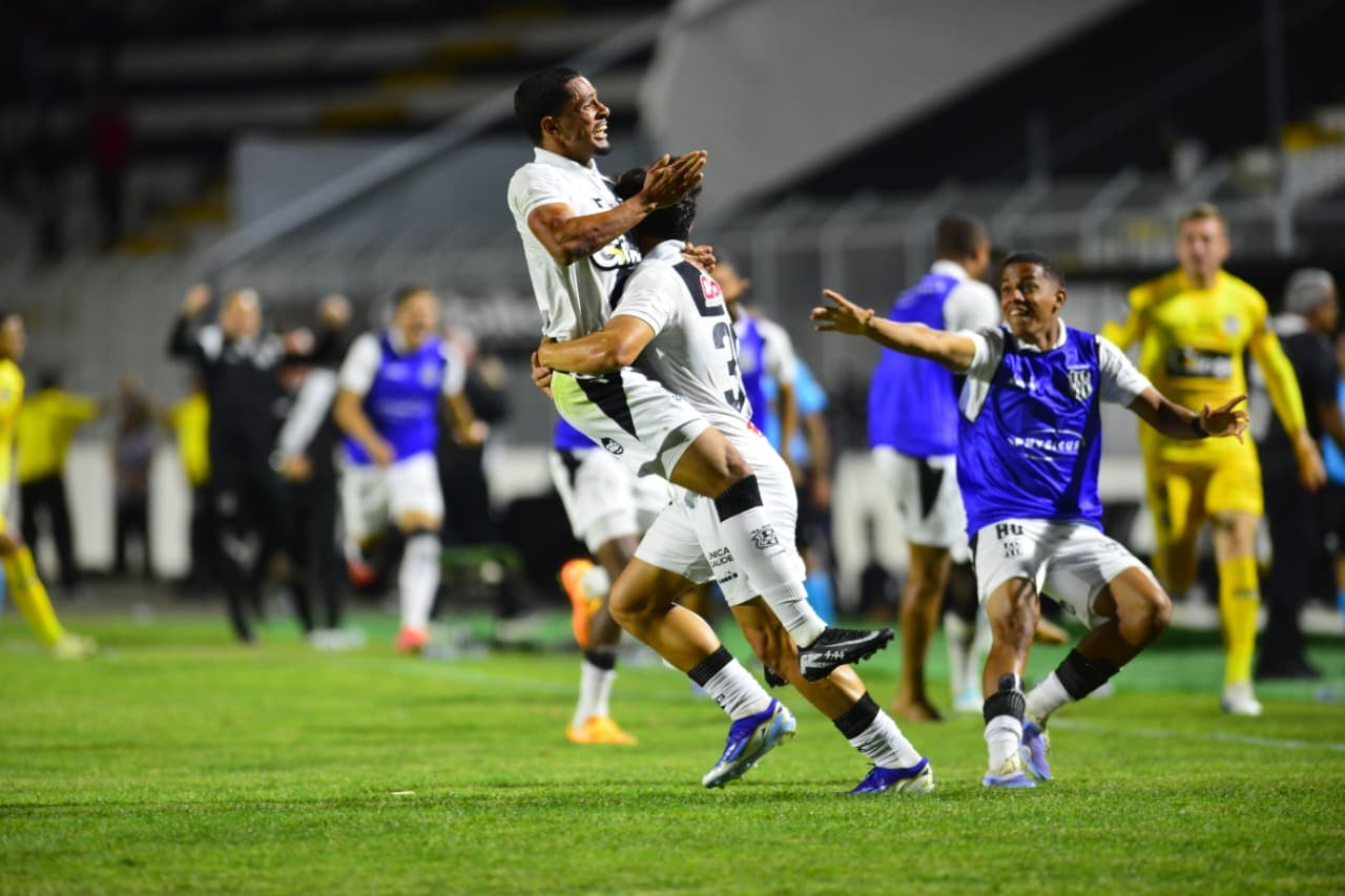 “A Ponte é para quem acredita”: narração de gol do acesso viraliza; assista