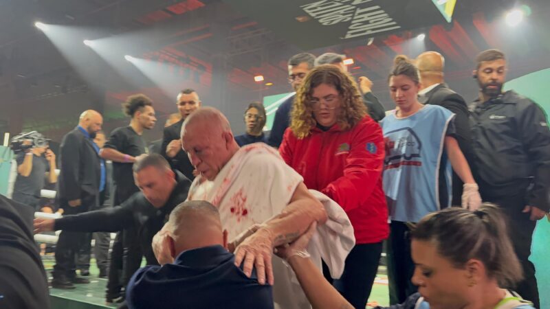 Duelo entre Popó e Wanderlei termina em confusão no ringue