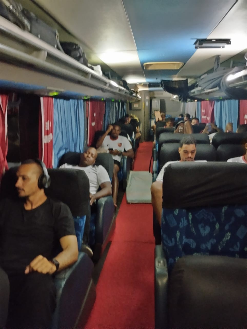 Flamengo-PI embarca para Floriano com Neto entre os relacionados e desfalque na defesa