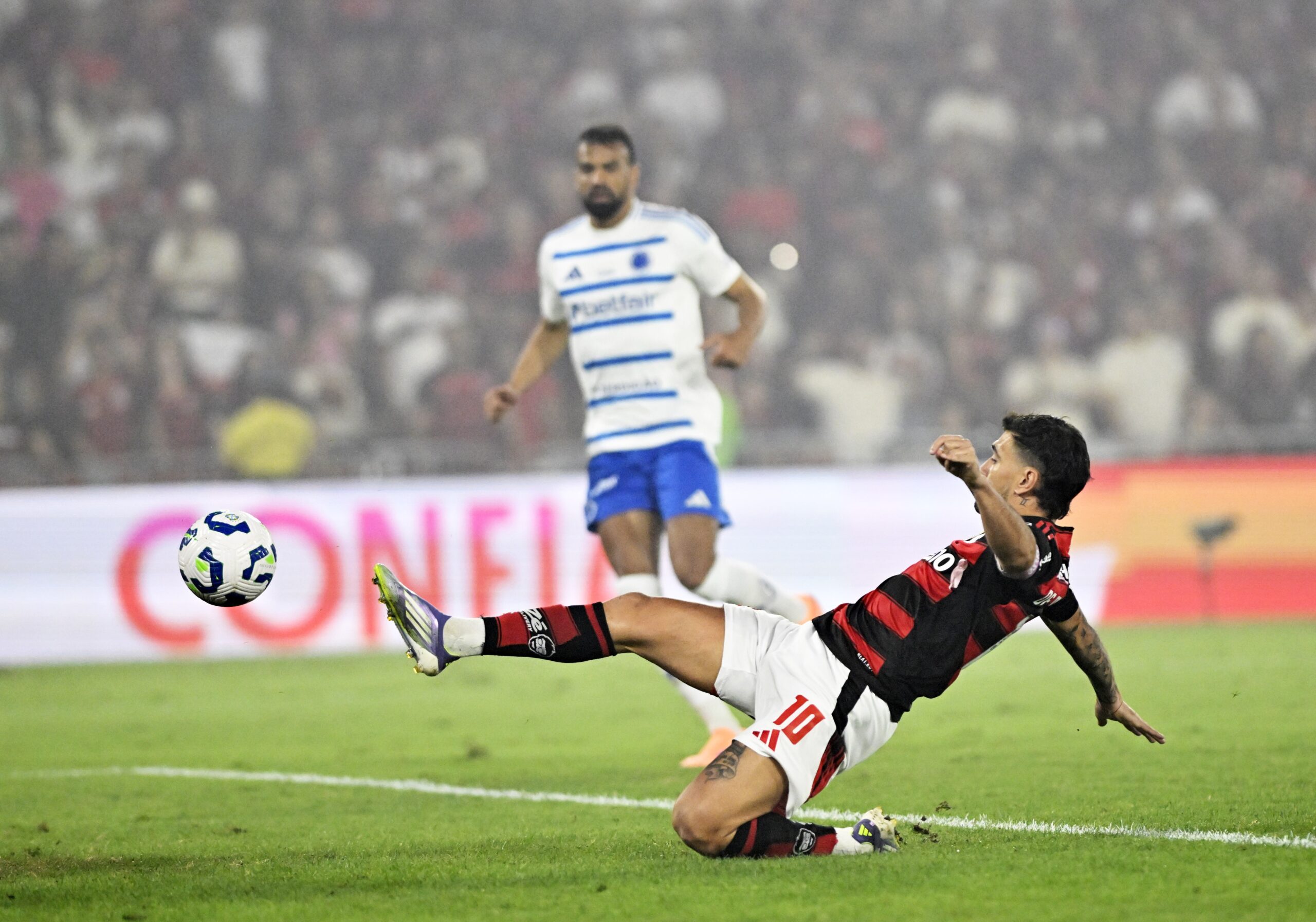 Análise: sobrou tática e faltou técnica em noite frustrante do Flamengo no Brasileirão
