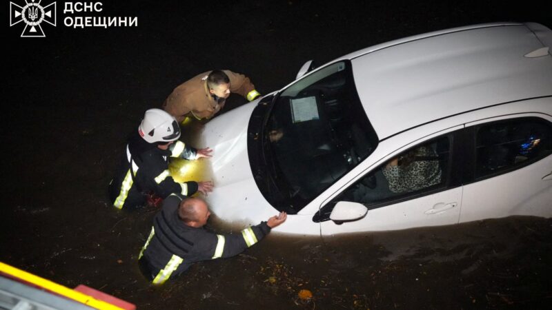 Fortes chuvas atingiram Odessa, na Ucrânia, e 9 pessoas morreram, entre elas uma criança