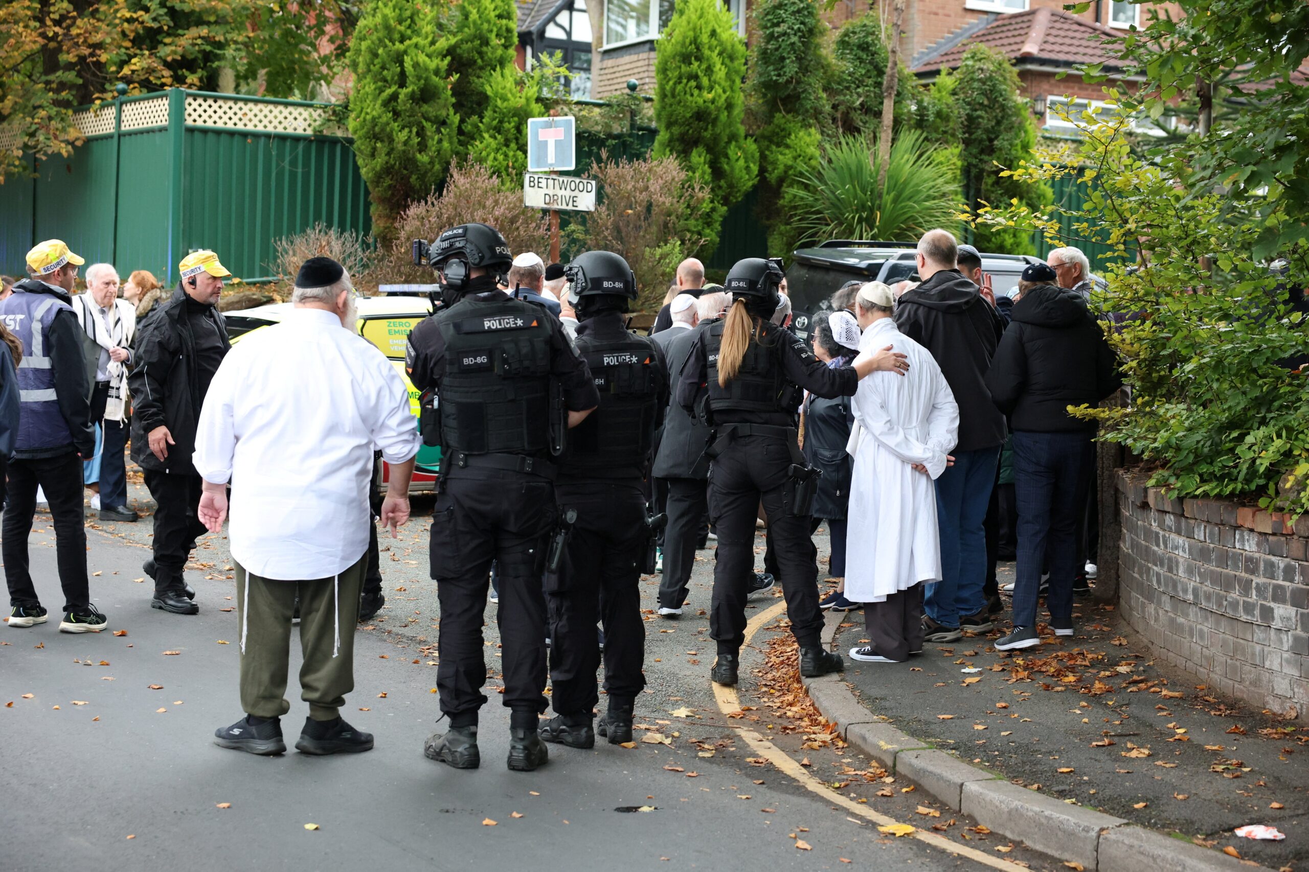 Ataque em sinagoga do Reino Unido foi atentado terrorista, diz polícia