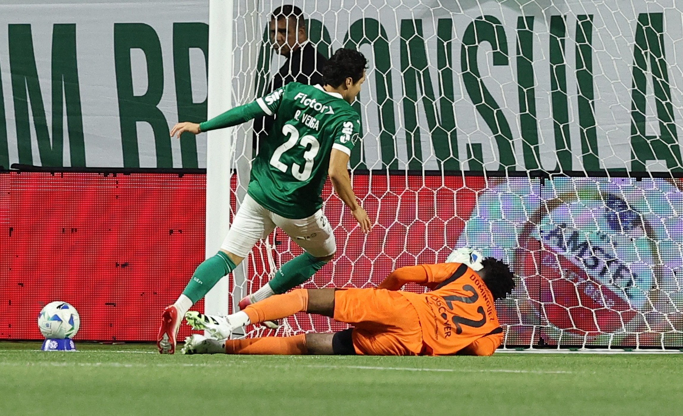 Palmeiras confirma tese de Abel e volta a decidir a Libertadores