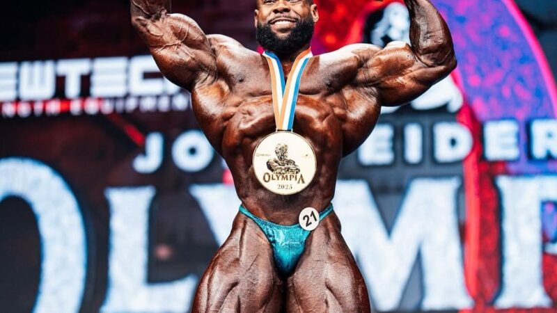 Mr. Olympia 2025: Keone Pearson confirma favoritismo e conquista tricampeonato na 212