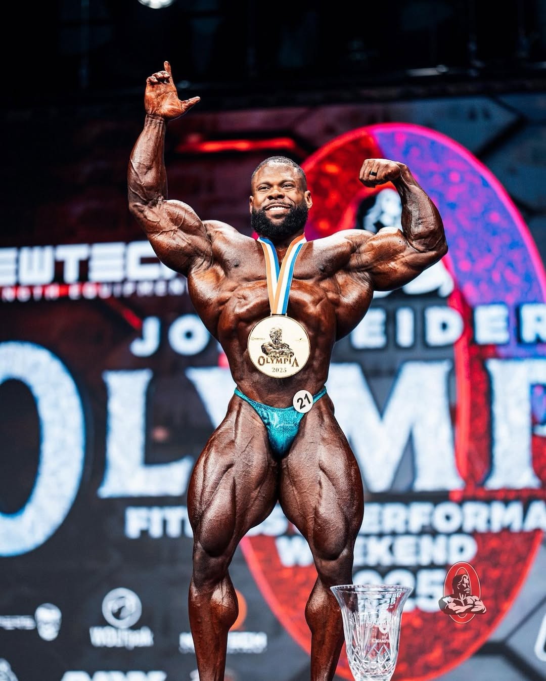 Mr. Olympia 2025: Keone Pearson confirma favoritismo e conquista tricampeonato na 212