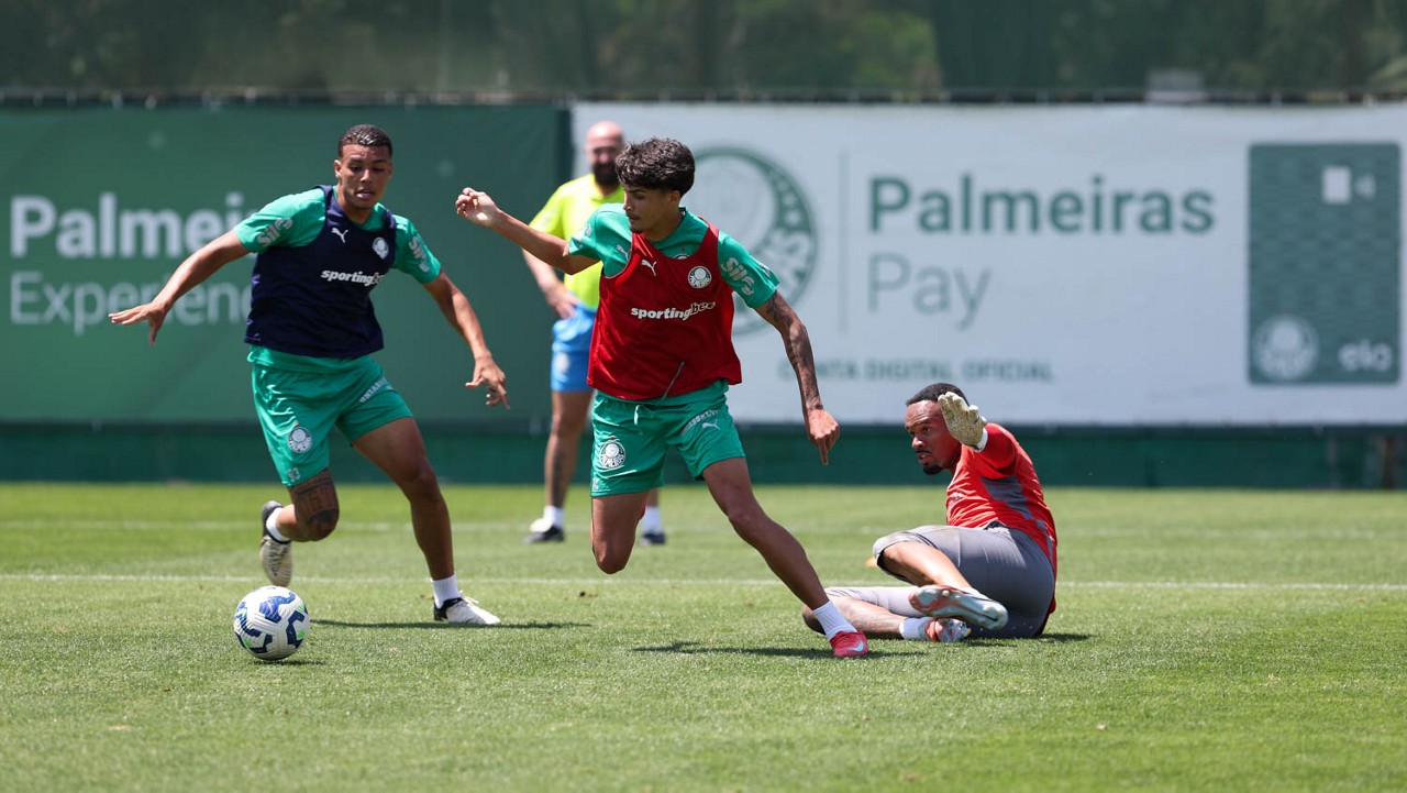 Quem é Larson? Volante emprestado pelo Goiás encanta Abel e será comprado pelo Palmeiras