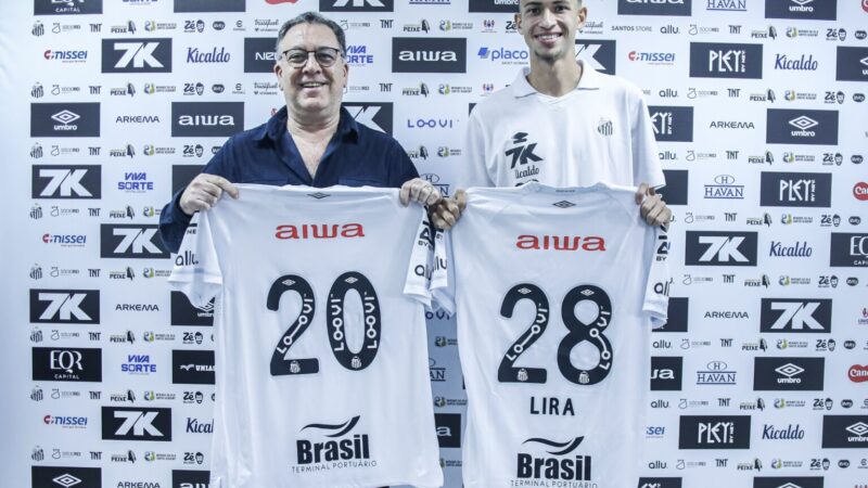 Vinícius Lira renova contrato com o Santos até agosto de 2028