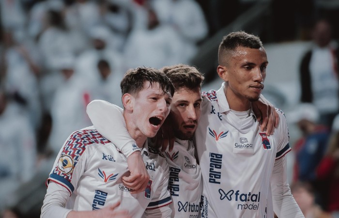 Paraná Clube goleia o Passo Fundo e fica a um empate da semifinal do Brasileiro de Futsal