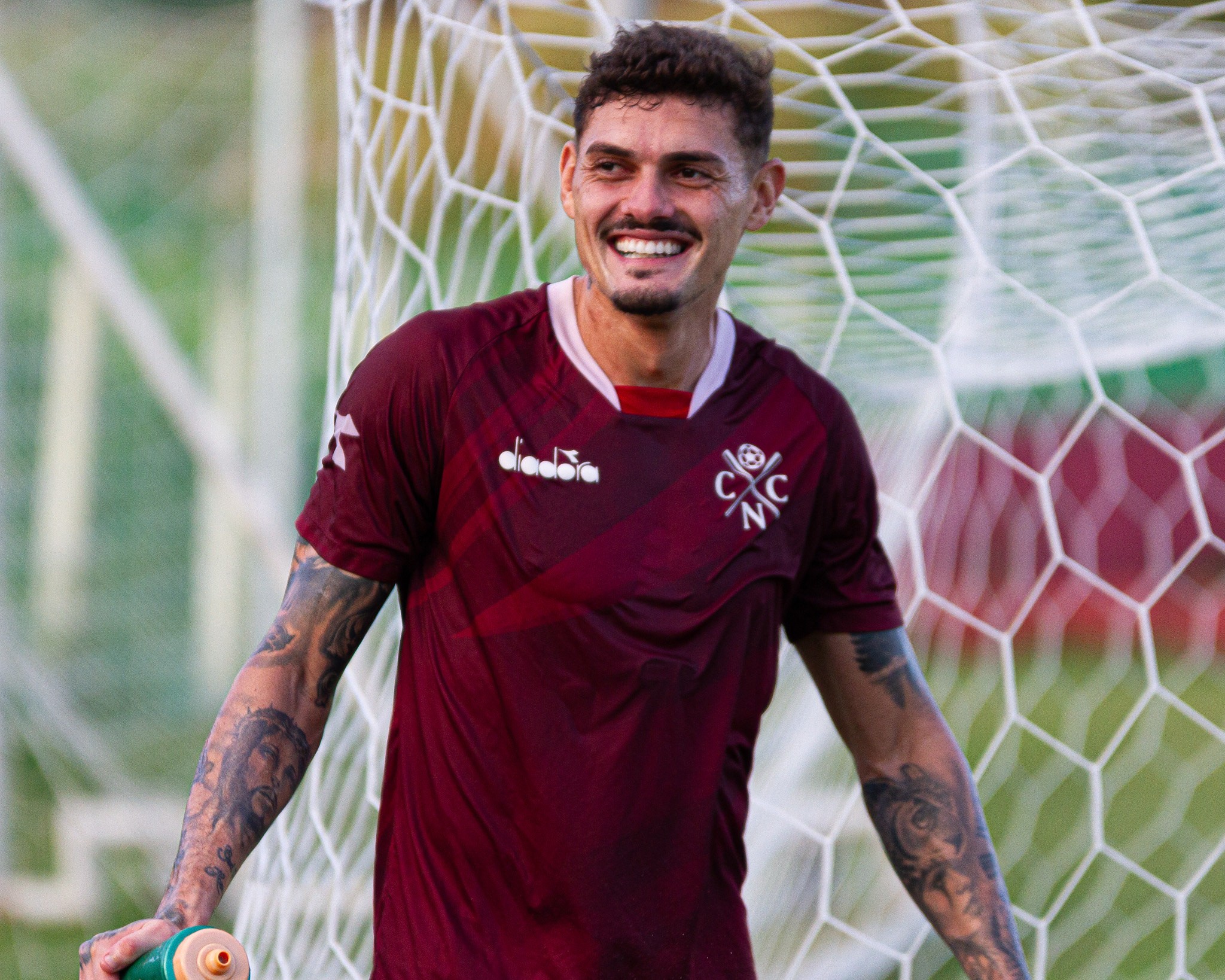 Recuperado de lesão, Carlinhos é relacionado e pode reforçar o Náutico contra o Guarani