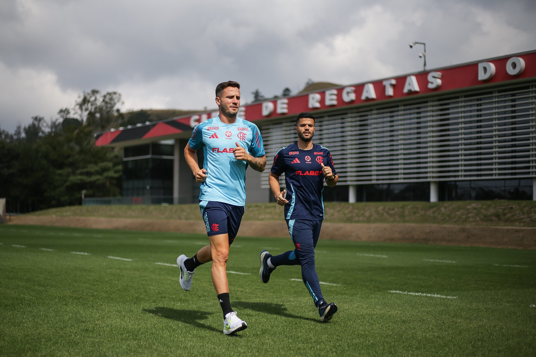 Parte do elenco do Flamengo se reapresenta; maioria dos jogadores voltará na quinta