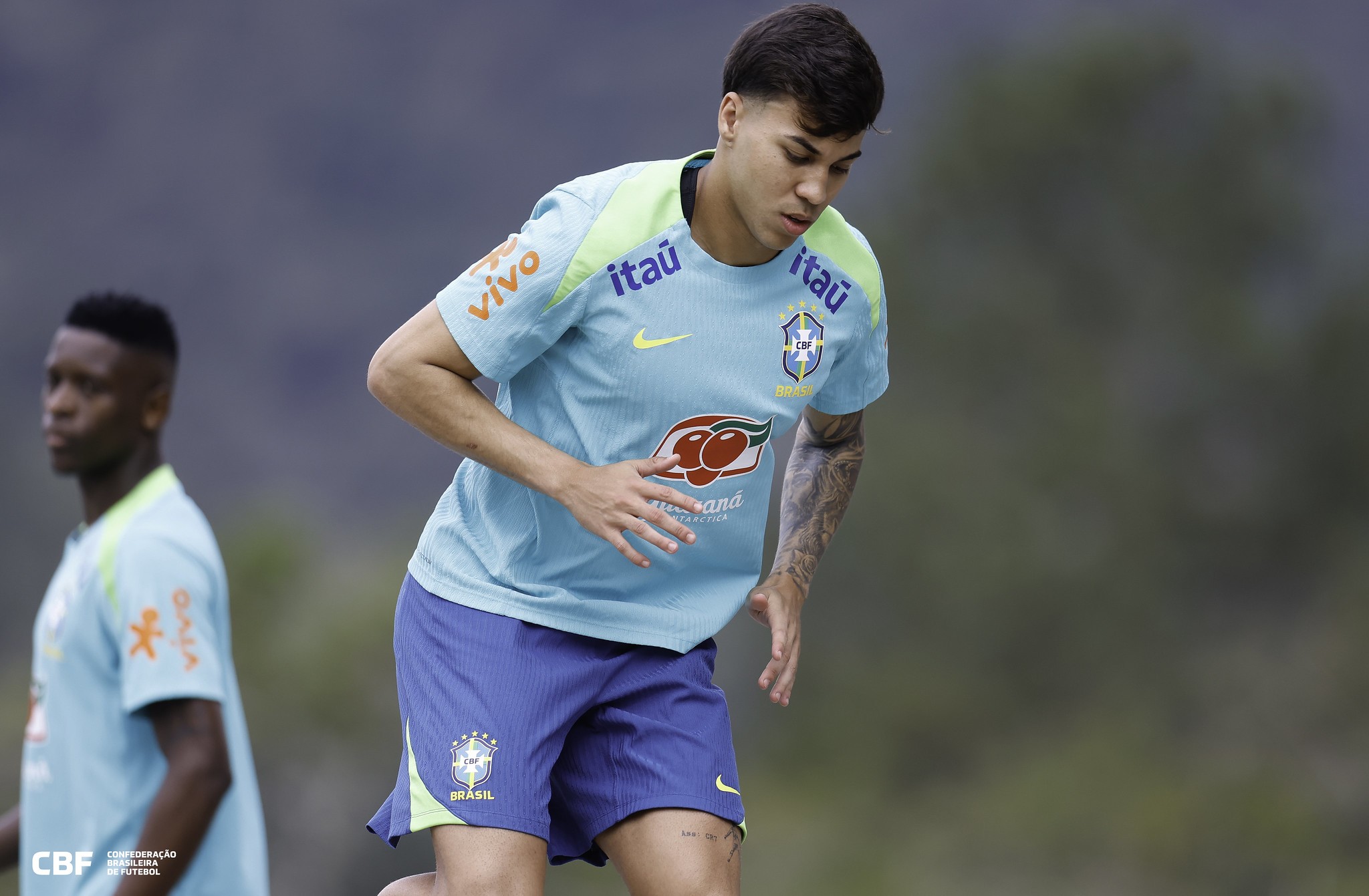 Artilheiro do Cruzeiro, Kaio Jorge supera números de concorrentes por vaga na Seleção em 2025