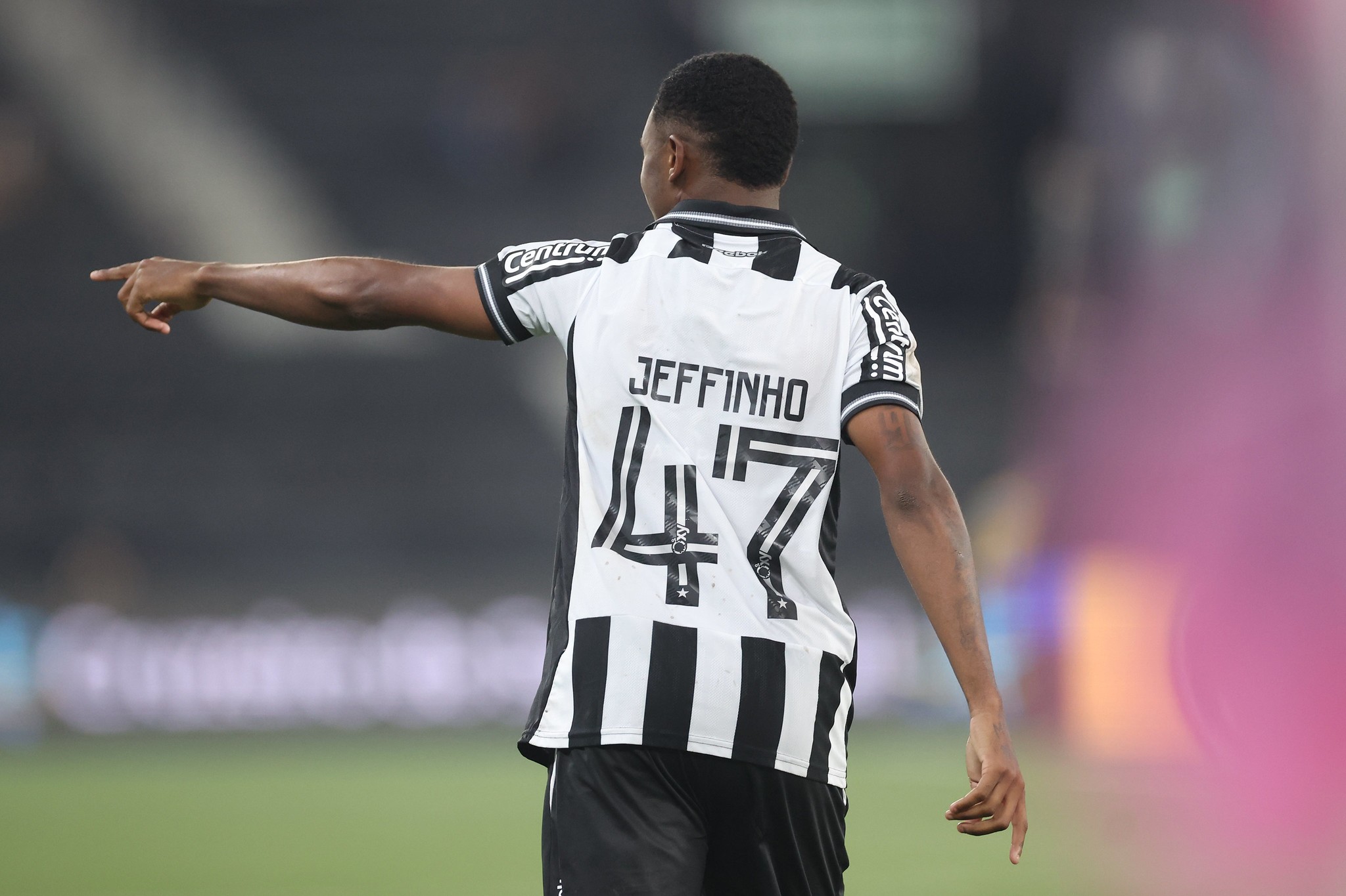 Botafogo acerta novo patrocínio para o calção