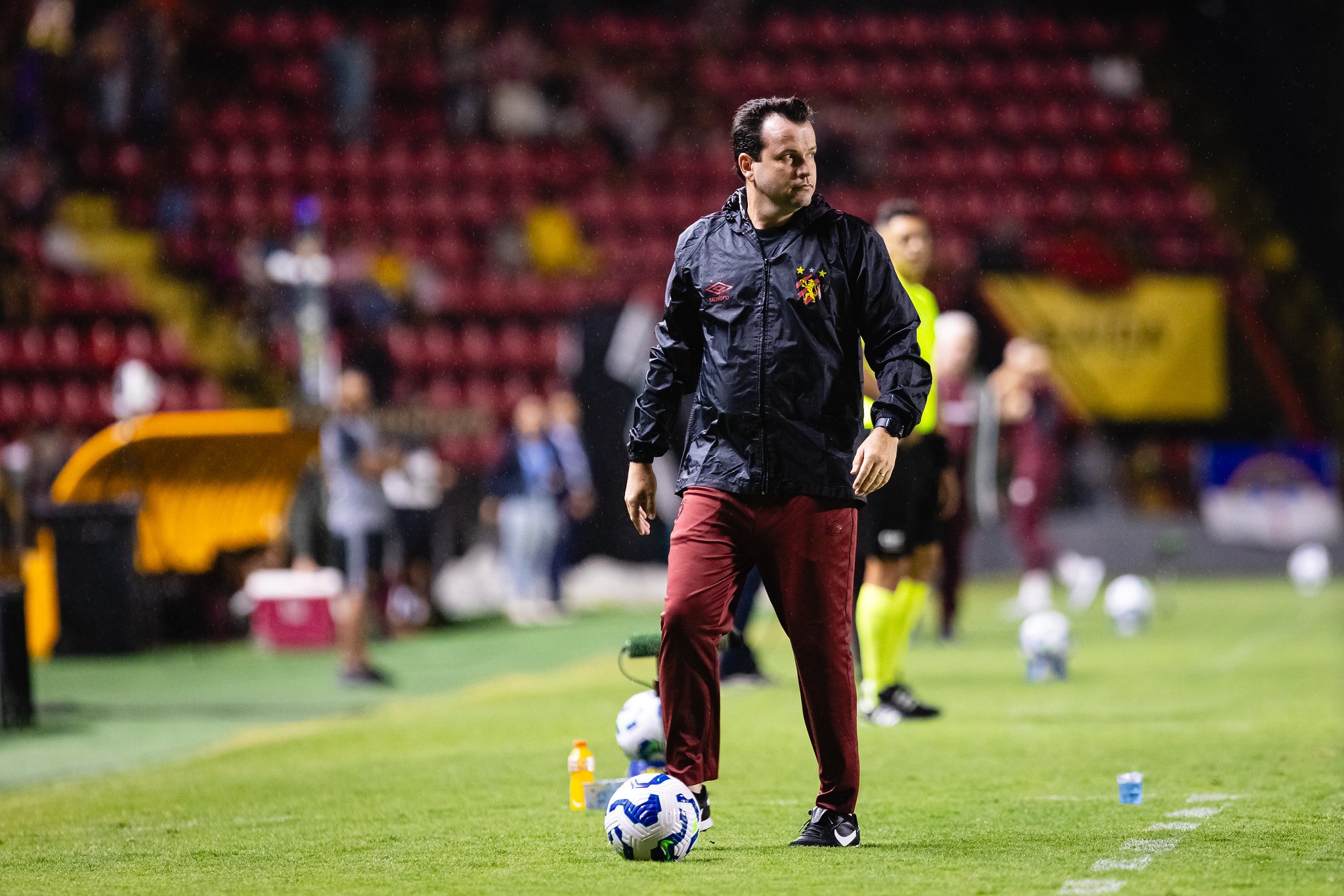 Daniel Paulista cita valentia do Sport em empate e explica  Lucas Lima no banco