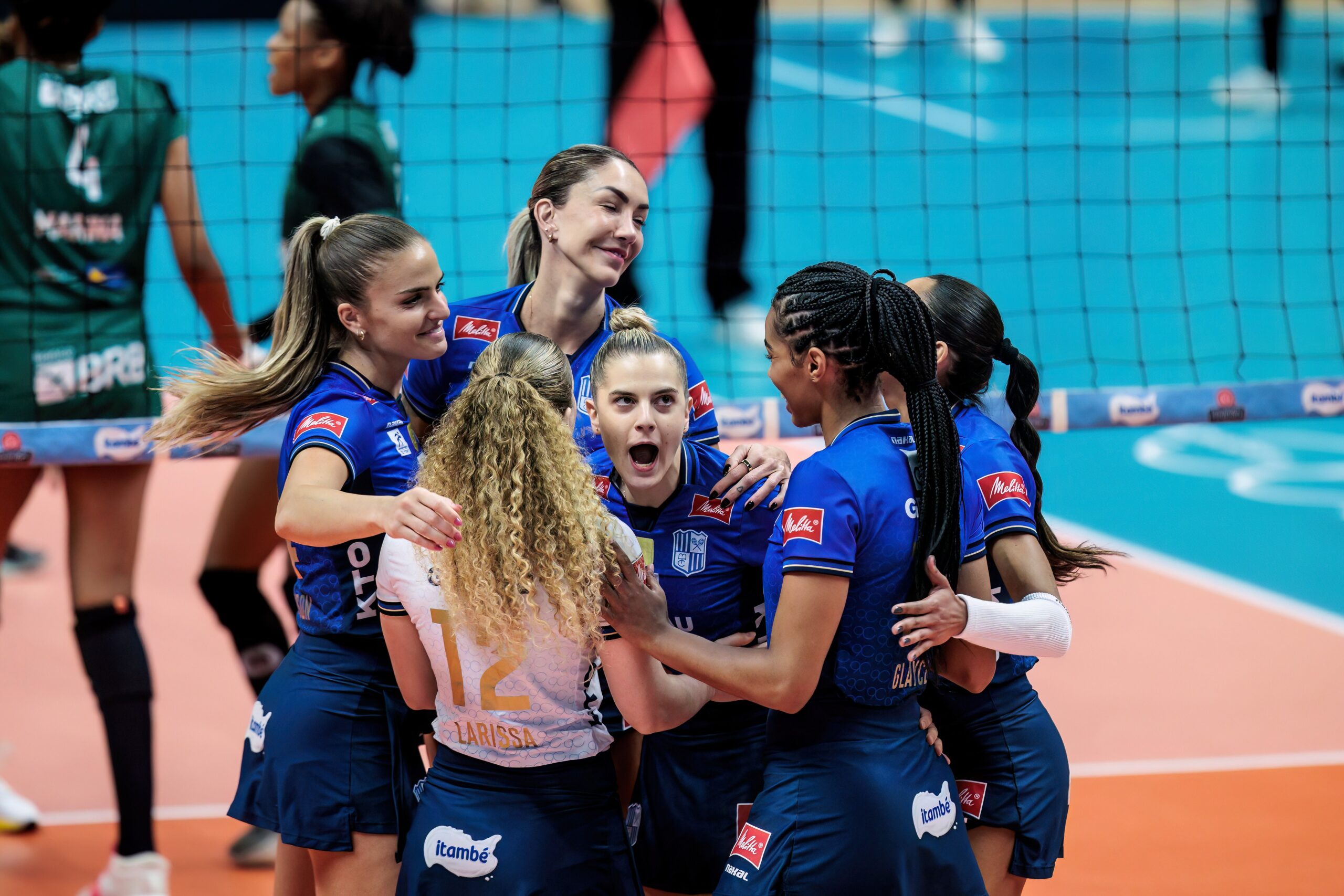 Minas e Praia Clube confirmam favoritismo e abrem Mineiro de vôlei feminino com vitória
