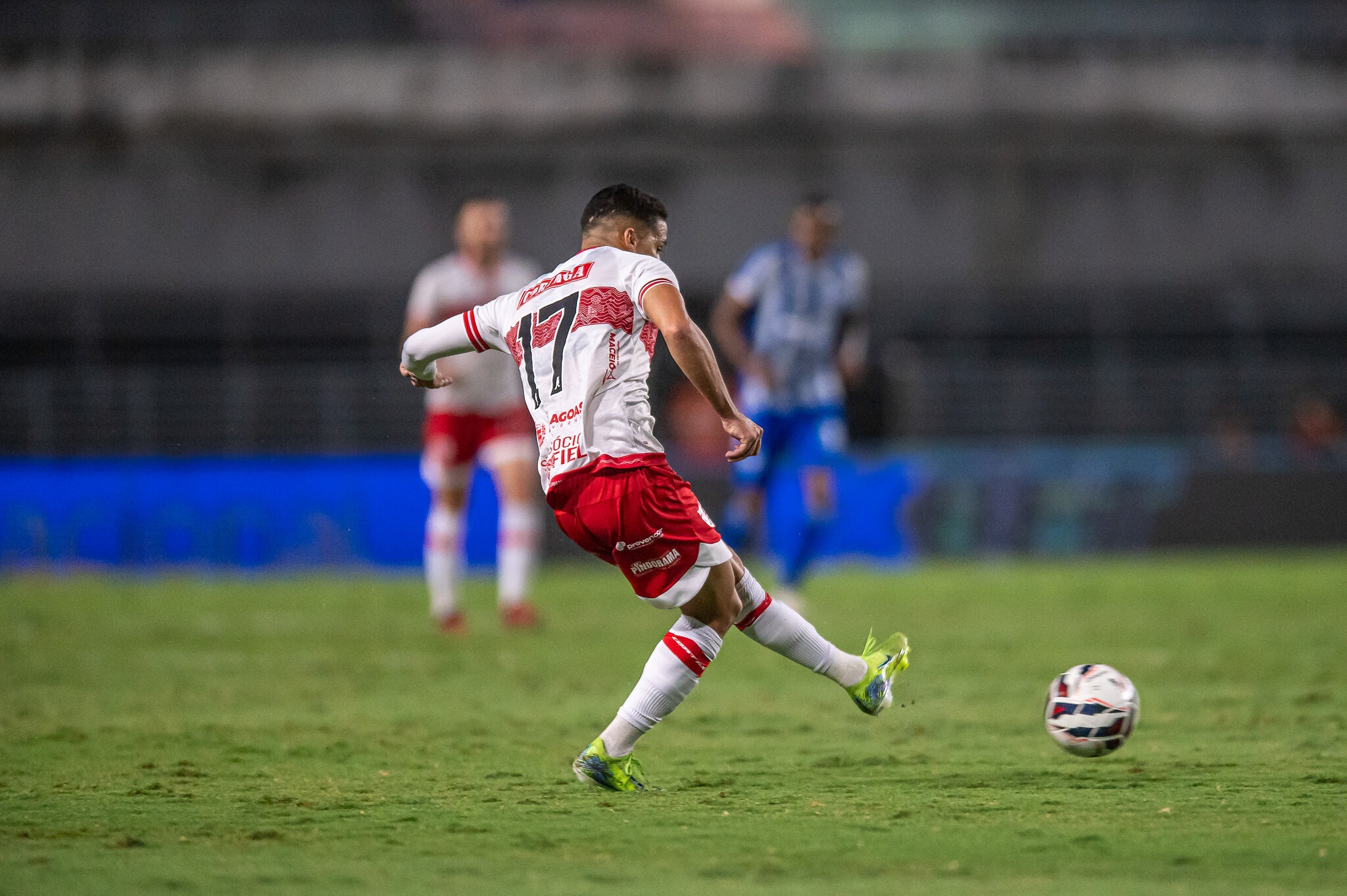 Artilheiro do CRB no Brasileiro, Thiaguinho iguala marca de Anselmo Ramon