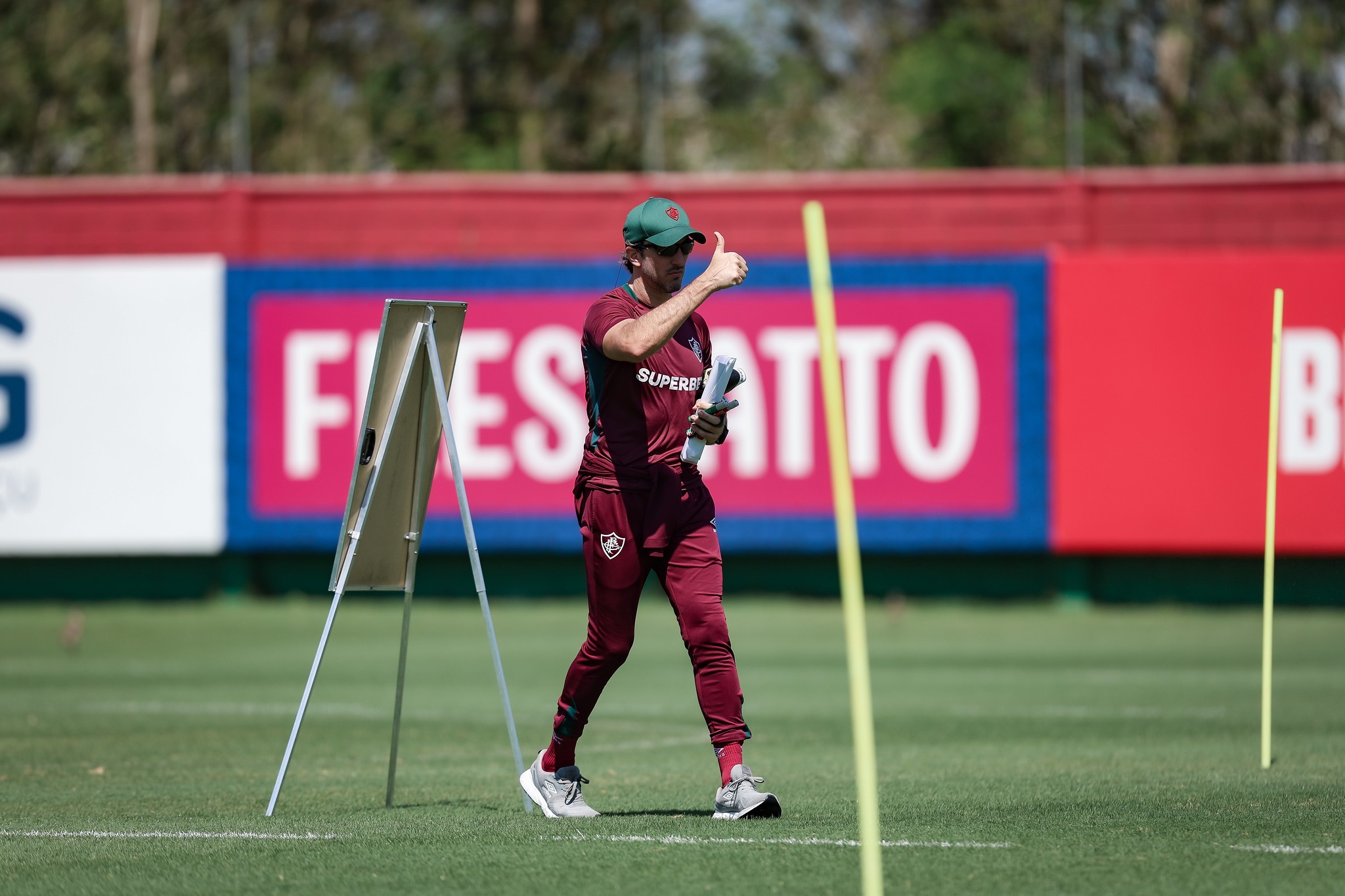 Escalação do Fluminense: Cano e John Kennedy travam disputa no comando de ataque