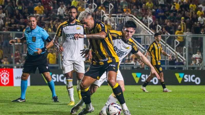 Henrique Almeida, Kevin Ramírez e Domingos e Akapo desfalcam o Amazonas contra o Vila Nova