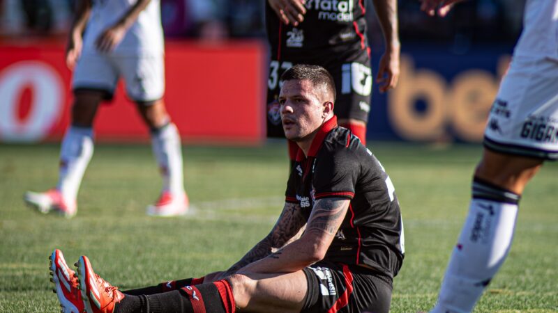 Kayzer chega ao Ba-Vi em maior jejum com a camisa do Vitória, mas com boas lembranças de clássicos