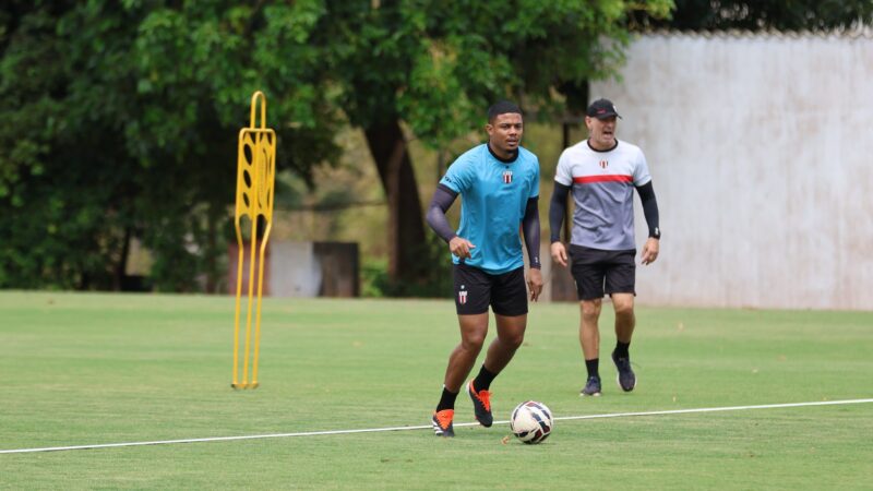 Botafogo-SP precisa improvisar para ter reposição nas laterais