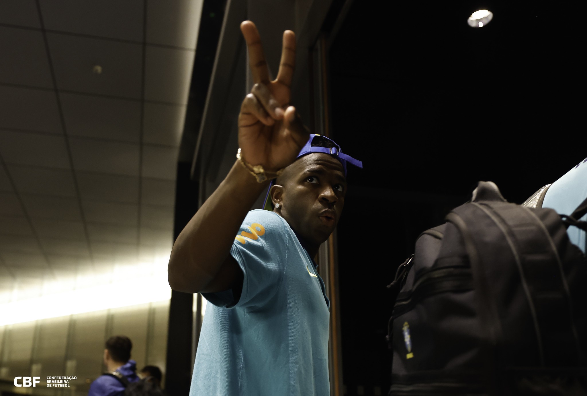 Seleção chega a Tóquio para amistoso contra o Japão; Hugo é novidade em último treino em Seul