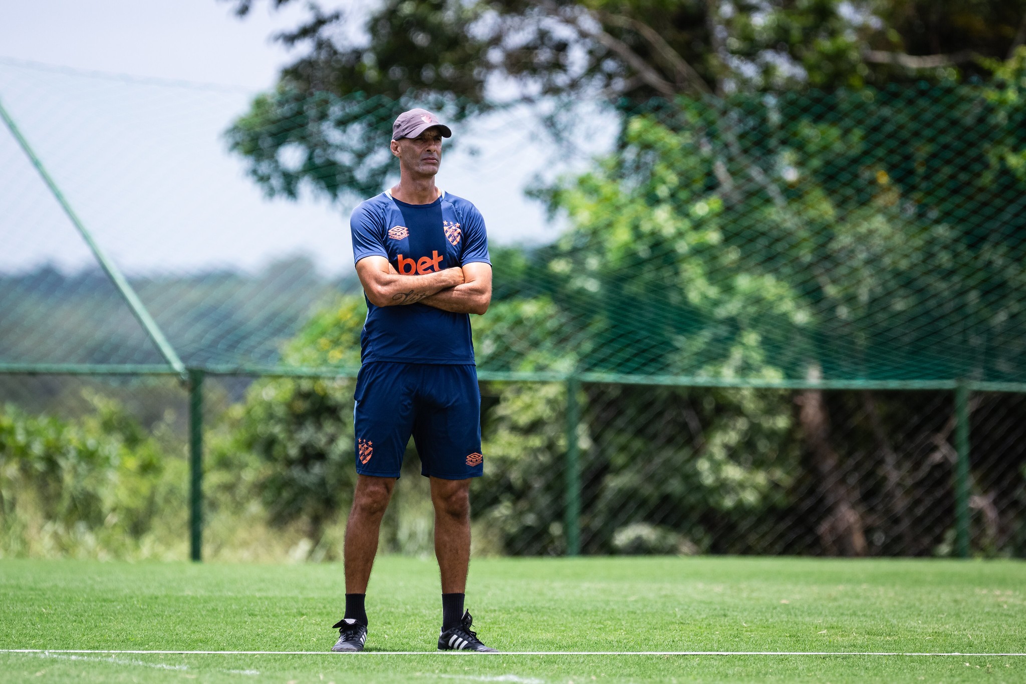 Desfalcado e com estreia, Sport encerra a preparação para pegar o Flamengo; veja possível escalação