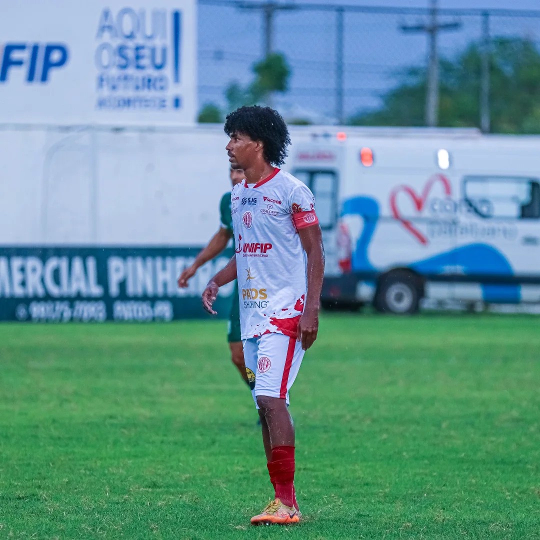 Esporte de Patos acerta com trio de volantes e reforça meio de campo para o Paraibano 2026