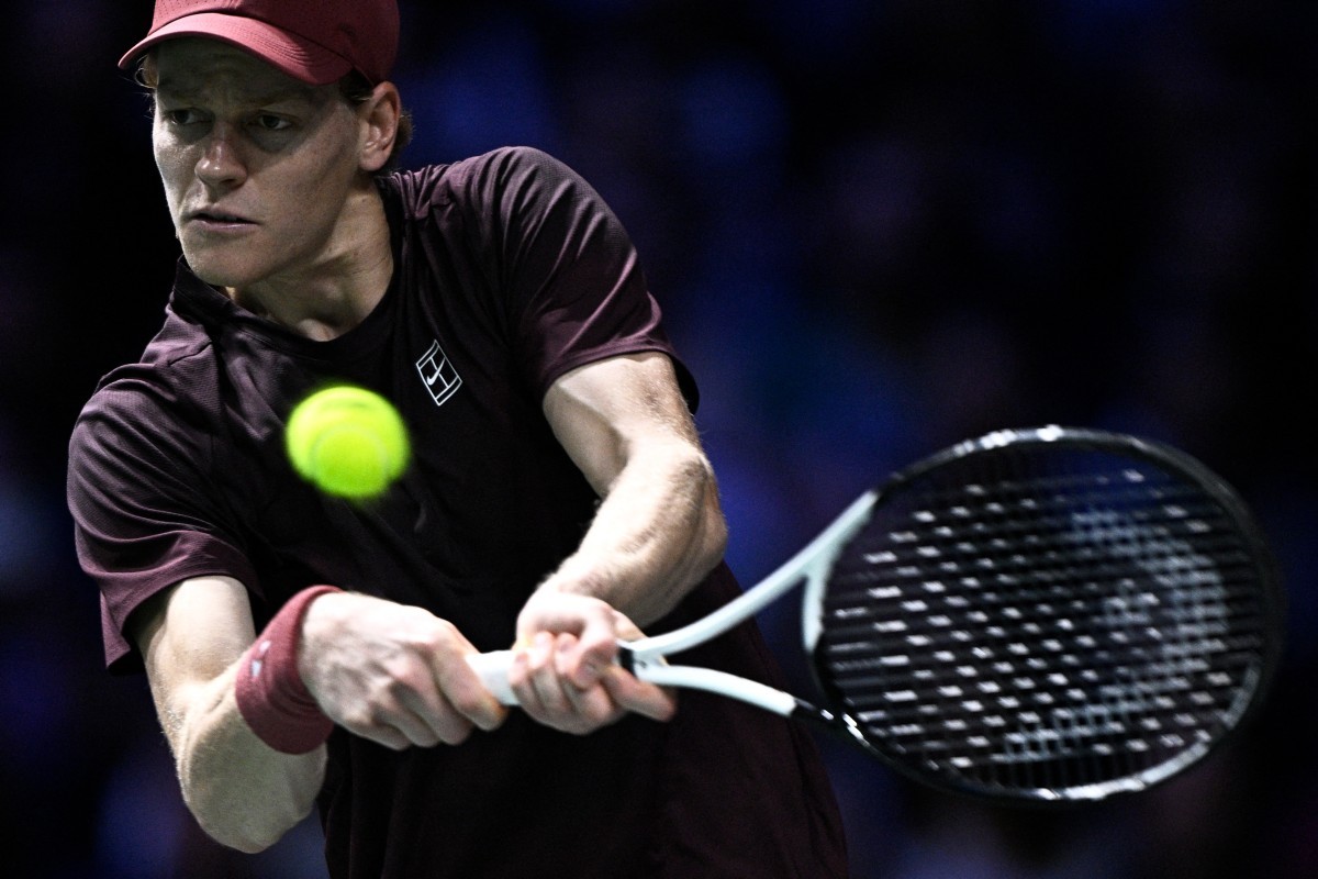 Jannik Sinner vence Ben Shelton e vai à semifinal do Masters 1000 de Paris