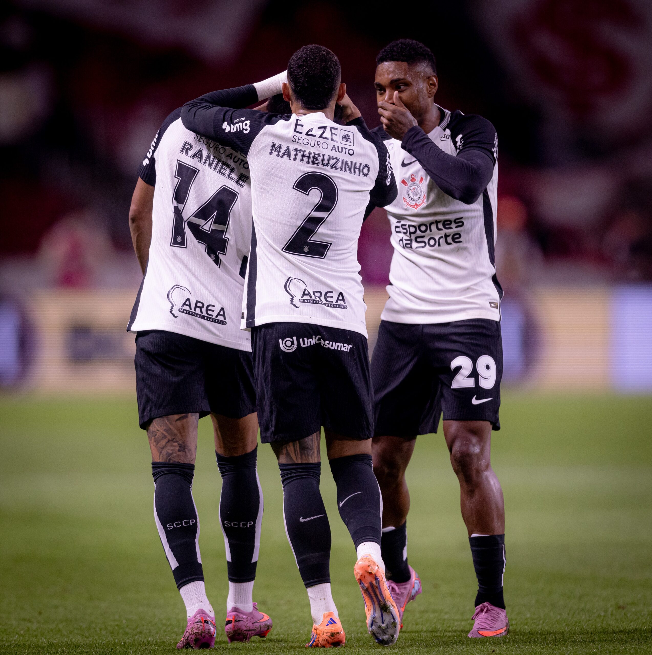 Entenda por que Corinthians não consegue repetir escalações no Campeonato Brasileiro