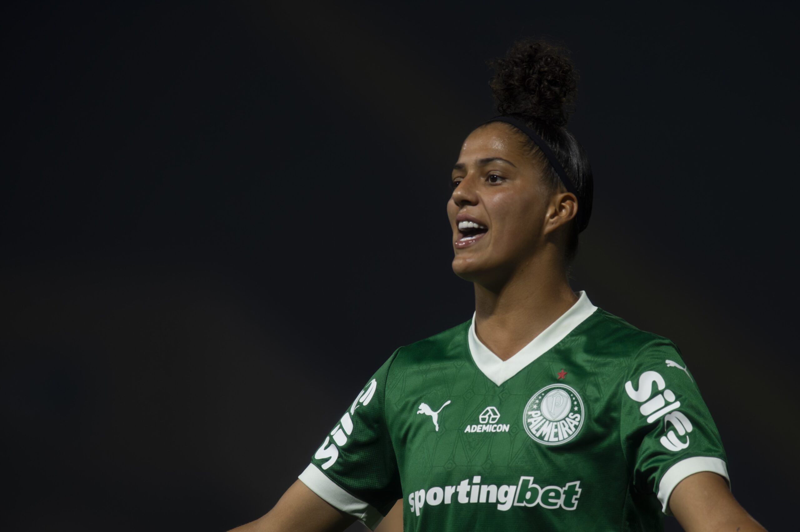 Venda de Amanda Gutierres, do Palmeiras, é a quinta maior da história do futebol feminino