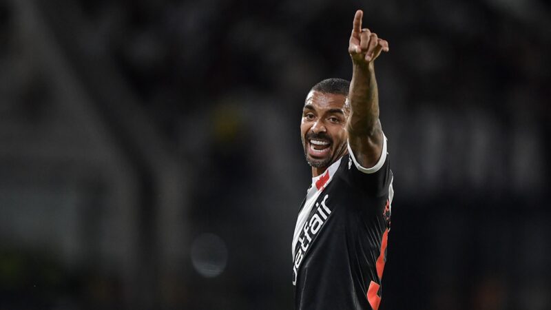 Paulo Henrique, o lateral-direito mais canhoto do Brasil, se diverte com fama no Vasco: “Loucura”