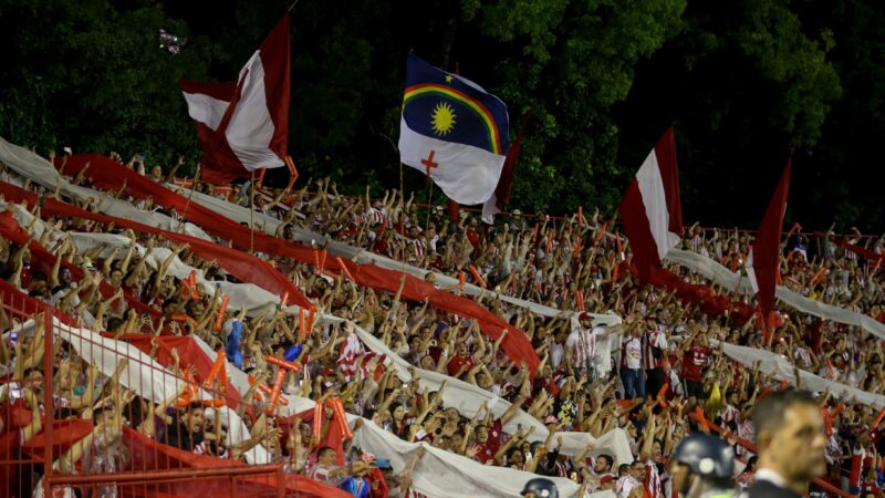 Torcida do Náutico esgota ingressos de arquibancada para o jogo contra o Brusque