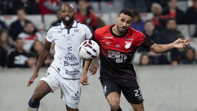 Athletico volta a estádio após 50 anos e defende tabu histórico contra o Remo
