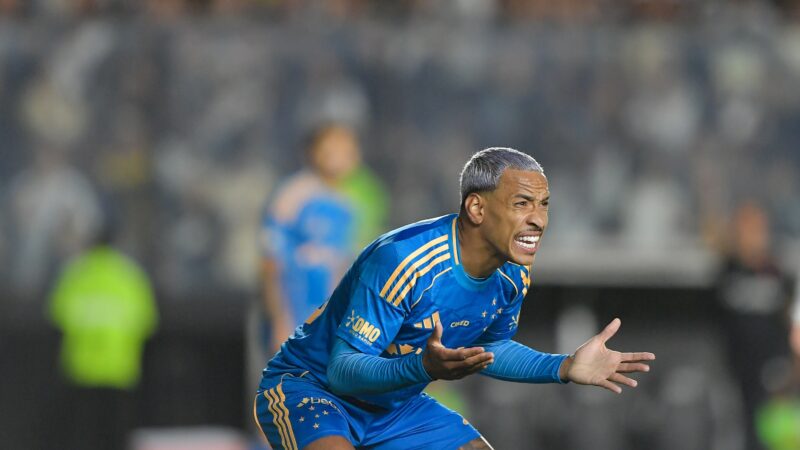 Top 5: veja jogadores que mais acumulam pontos com média básica no Cartola 2025