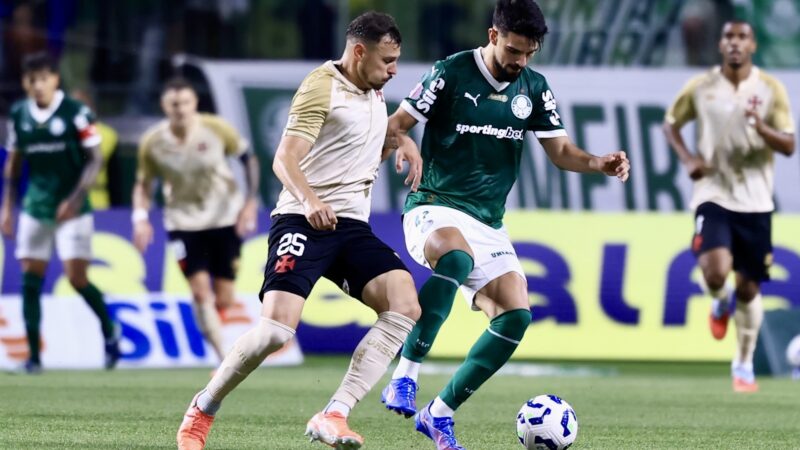 Análise: Vasco erra execução de estratégia e é atropelado pelo Palmeiras em 23 minutos