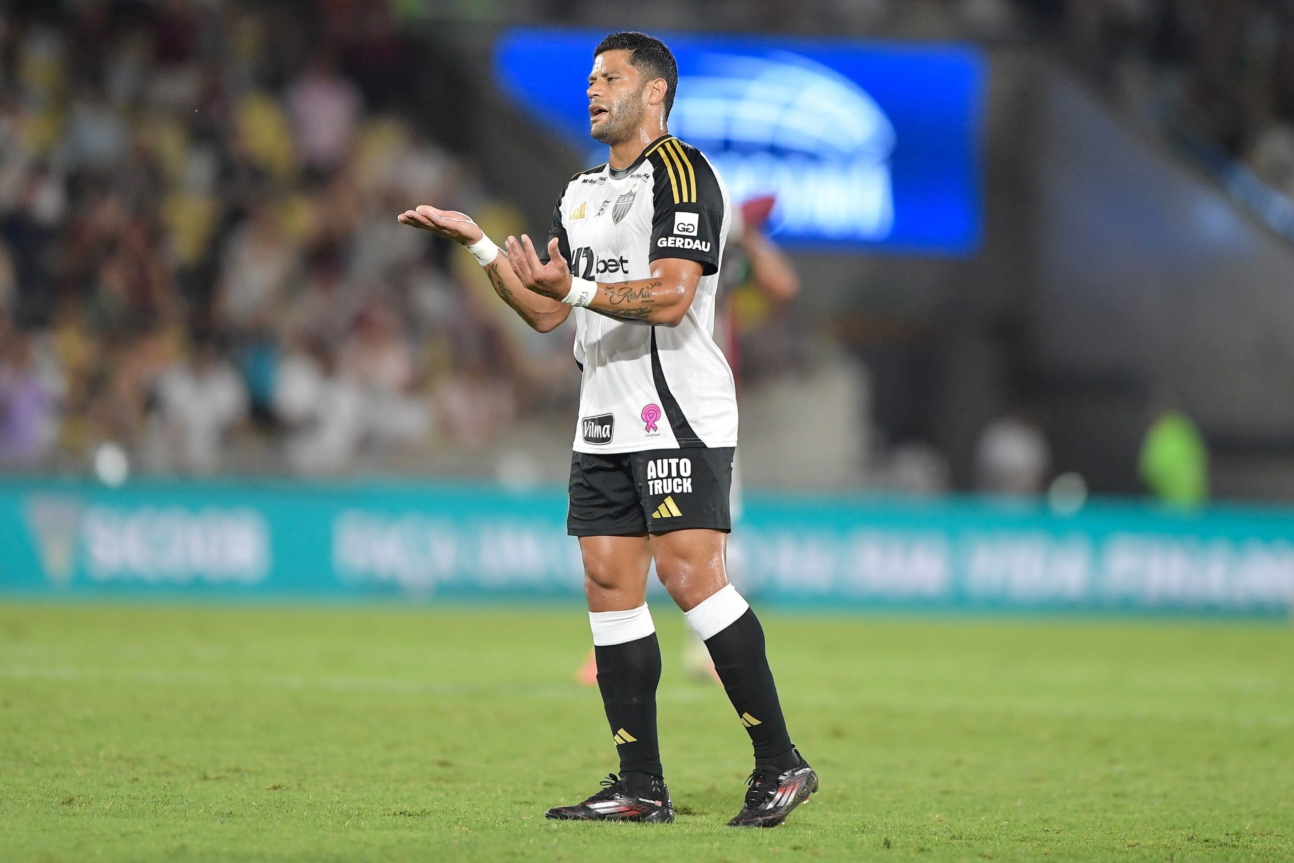 Hulk pede desculpas após derrota do Atlético-MG e diz quem pode mudar fase do time