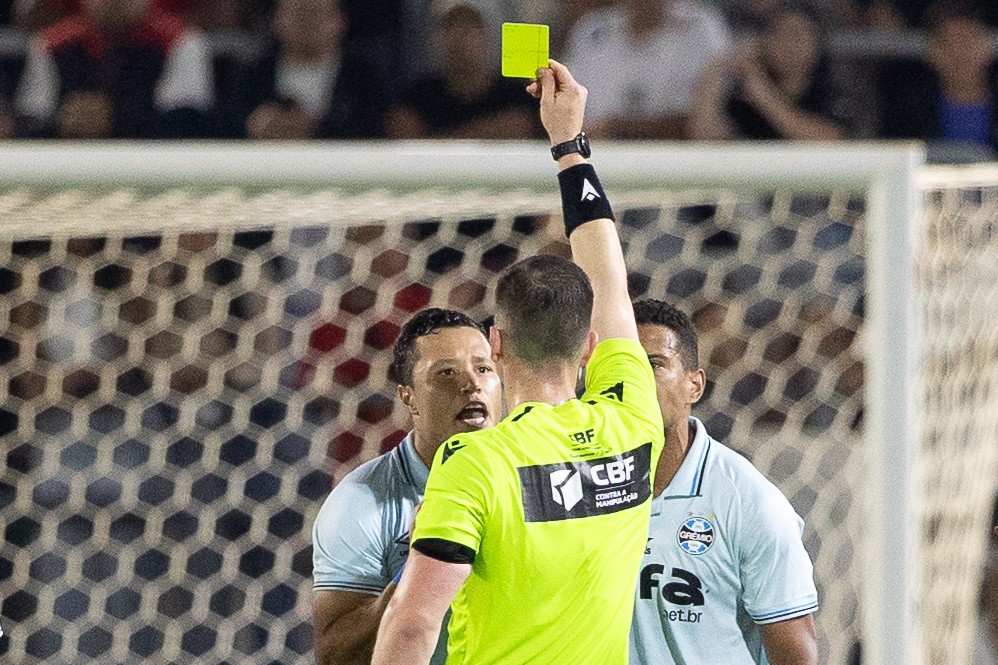 Marlon dispara após derrota para o Bragantino: “o Grêmio está sendo roubado”