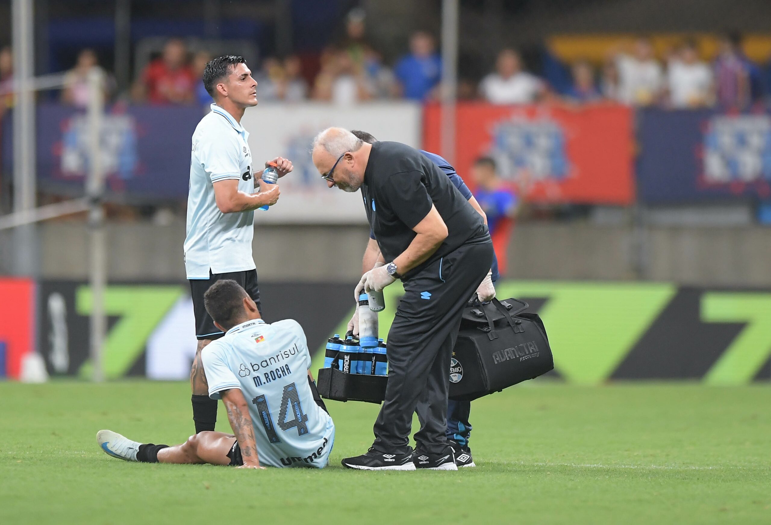 Grêmio confirma dois desfalques por lesões; veja o tempo previsto de recuperação