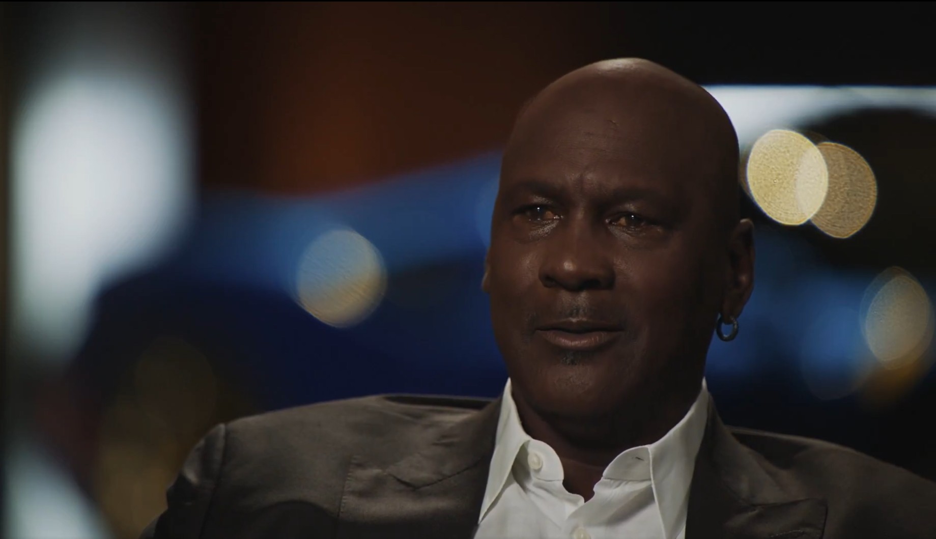 Michael Jordan se emociona e revela saudade da NBA: “Queria tomar uma pílula mágica e voltar a jogar”