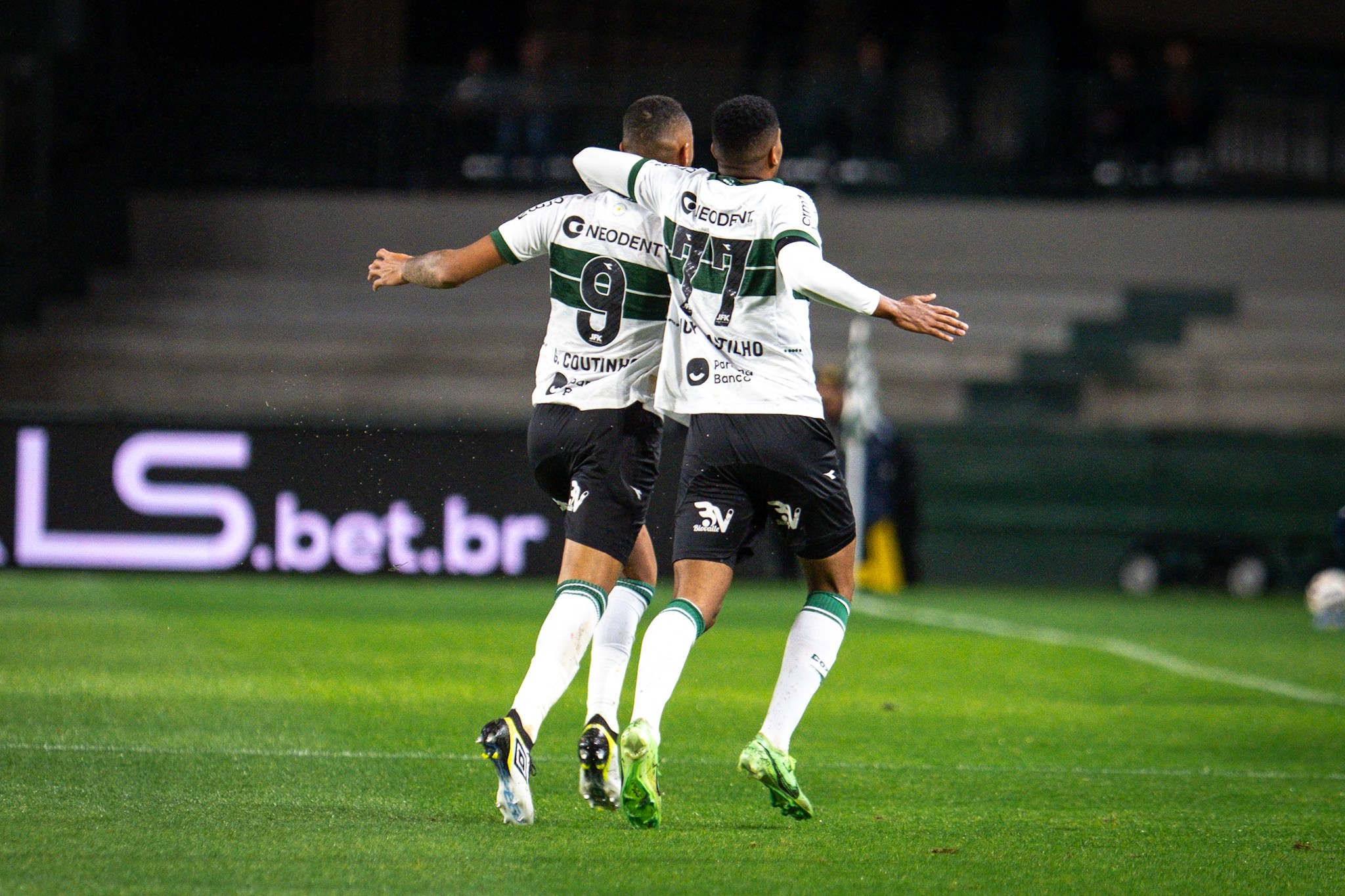 Atuações do Coritiba: Gustavo Coutinho e Iury Castilho têm noite inspirada; dê suas notas