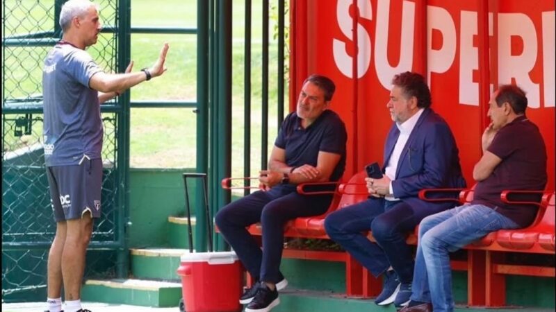 Bastidores: Crespo exige aval para reforços do São Paulo em 2026