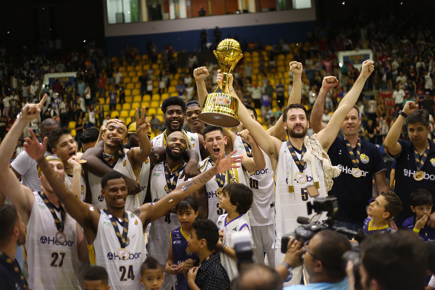 Veja por onde andam os jogadores campeões paulistas pelo Mogi Basquete em 2016