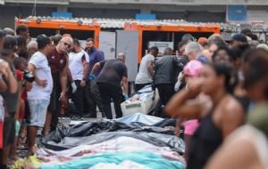 "A gente quer pelo menos ter o direito de enterrar”: famílias questionam falta de informação após chacina no RJ