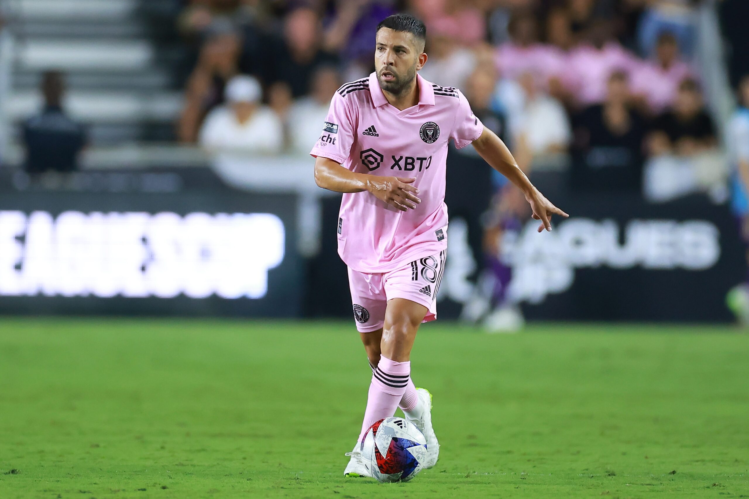 Jordi Alba anuncia aposentadoria do futebol