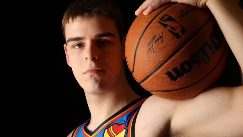 Nikola Topic, jogador do OKC Thunder, é diagnosticado com câncer testicular