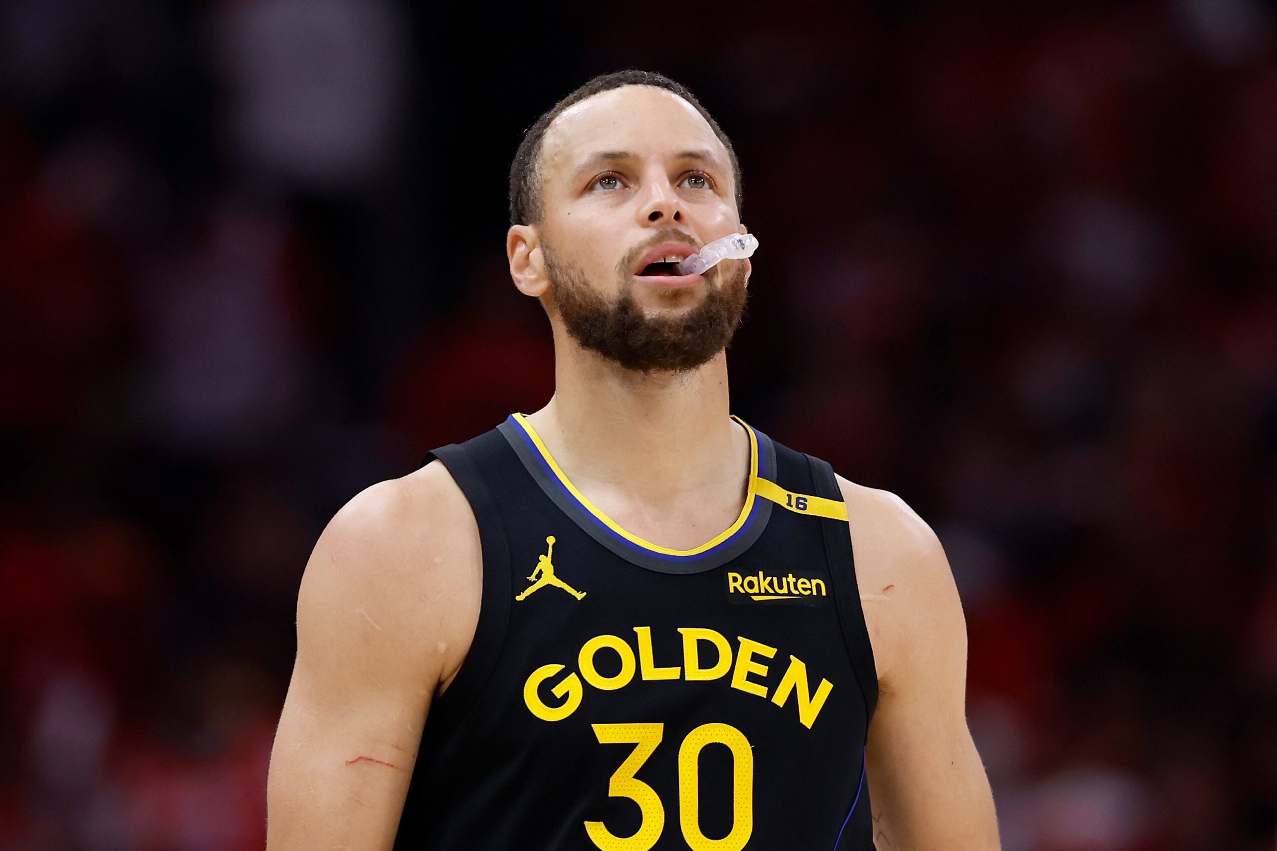 Curry na ponta e LeBron fora do top 10: veja os 15 maiores salários da NBA para a temporada 2025/26
