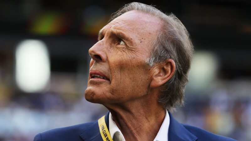 Argentina faz um minuto de silêncio em homenagem a técnico do Boca Juniors; veja